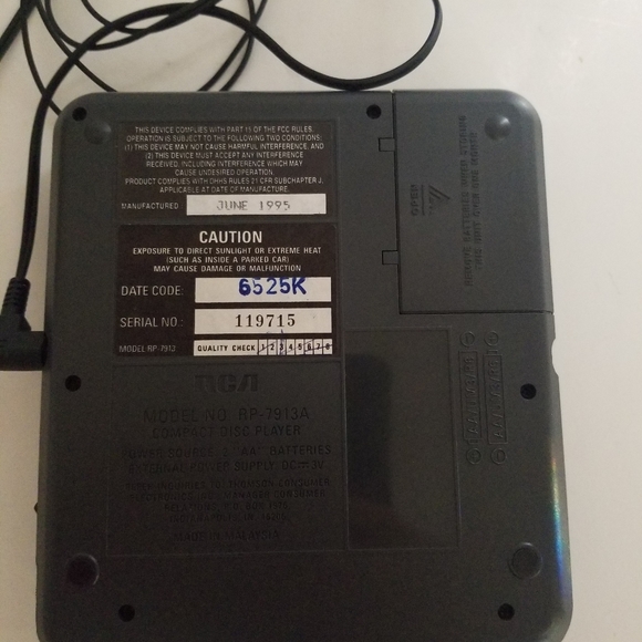 Vintage RCA Compact Disc Player Bass Boost Digital - TESTED. - Picture 4 of 7